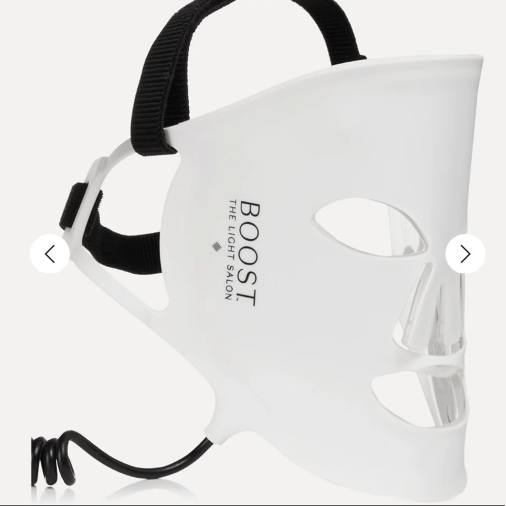 The Light salon Boost LED face mask